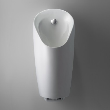 Den slanke og kompakte Geberit Preda porcelænelement med integreret urinalstyring