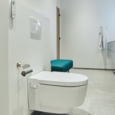 Geberit AquaClean douchetoilet. Geberit AquaClean douchetoilet.