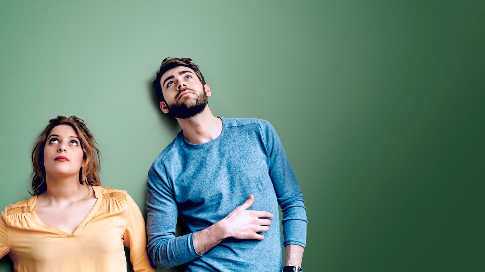 To mennesker på grøn baggrund To mennesker på grøn baggrund