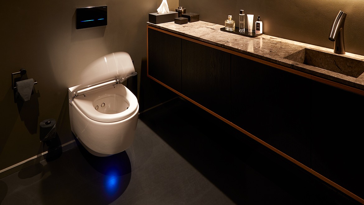 Restaurant alchemist med Geberit Aquaclean Mera douchetoilet Restaurant alchemist med Geberit Aquaclean Mera douchetoilet