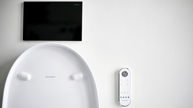 Geberit AquaClean douchetoilet Geberit AquaClean douchetoilet