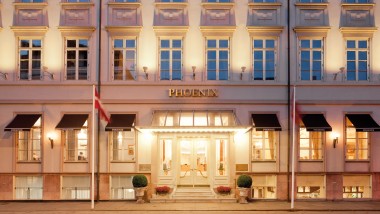 Hotel Phoenix facade