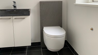 Renovering af toilet (© Peter Mølgaard, Geberit A/S)