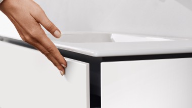 Push-open skuffer