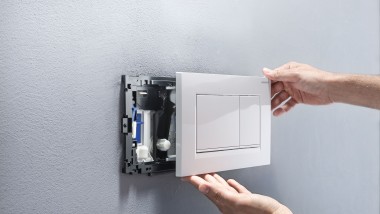 Hvid Sigma20 betjeningsplade (© Geberit)