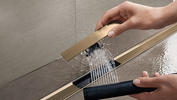 Geberit CleanLine afløbsrende med hårsi (© Geberit) Geberit CleanLine afløbsrende med hårsi (© Geberit)