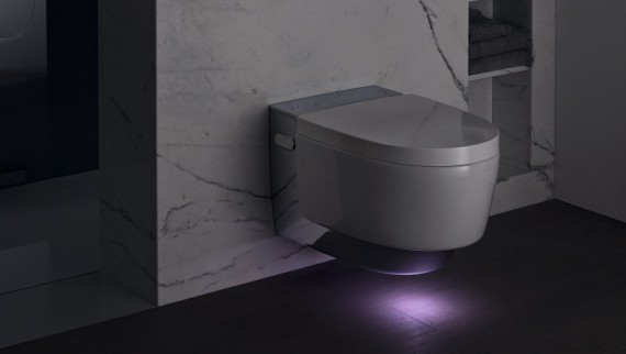 Geberit AquaClean Mera douchetoilet med orienteringslys Geberit AquaClean Mera douchetoilet med orienteringslys