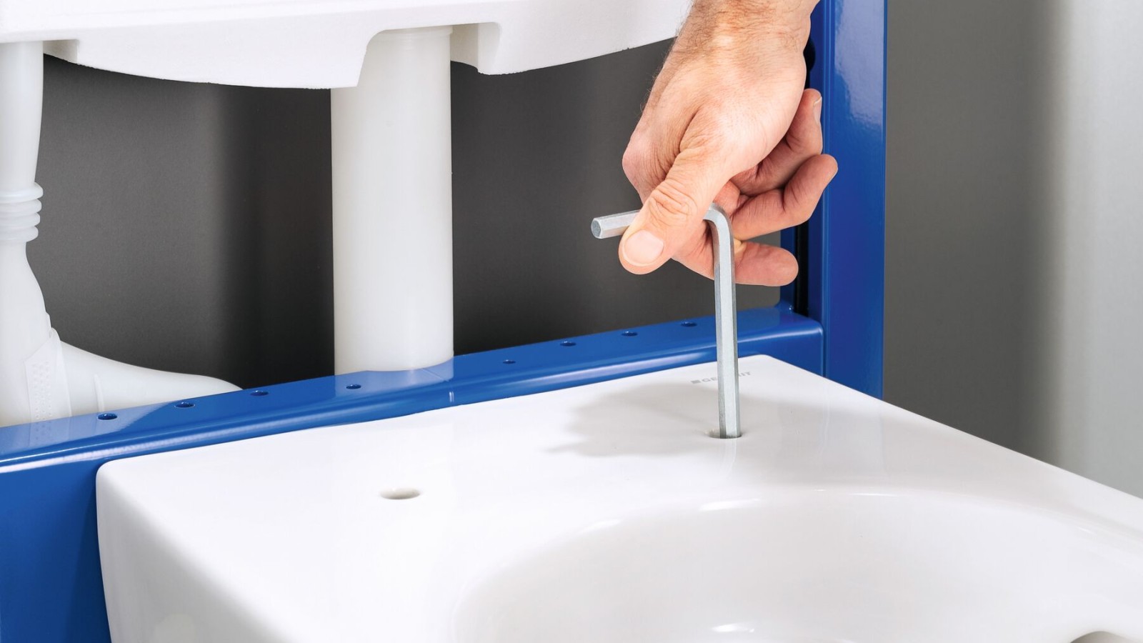 EFF3 fastgørelsesteknologien gør installationen simpel, hurtig og næsten værktøjsfri.