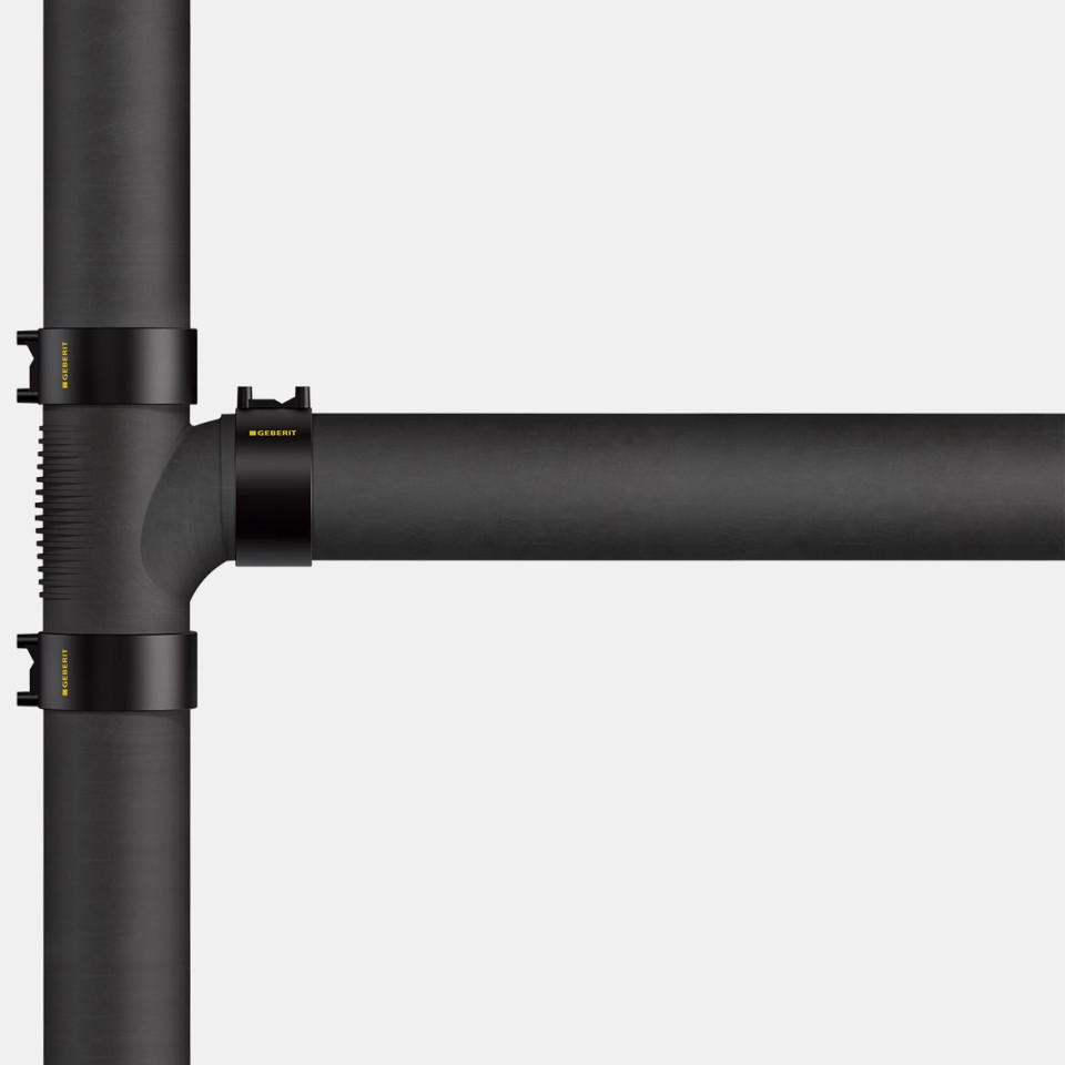 En Geberit Silent-db20 faldrør med gulvtilslutning En Geberit Silent-db20 faldrør med gulvtilslutning