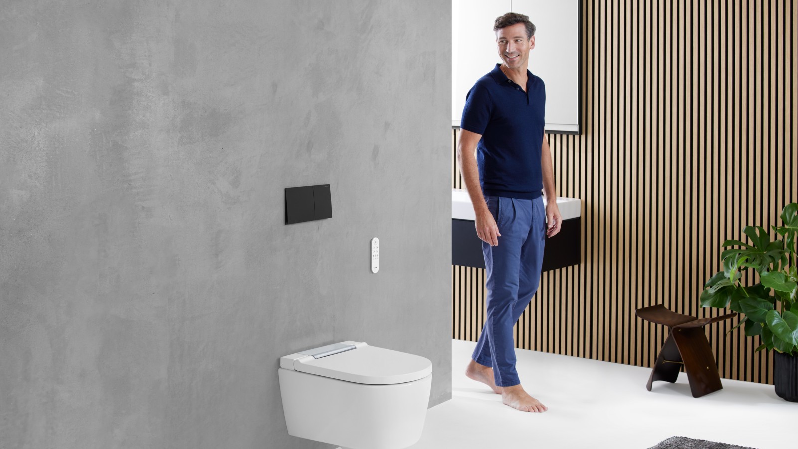 Geberit AquaClean douchetoilet på badeværelset Geberit AquaClean douchetoilet på badeværelset