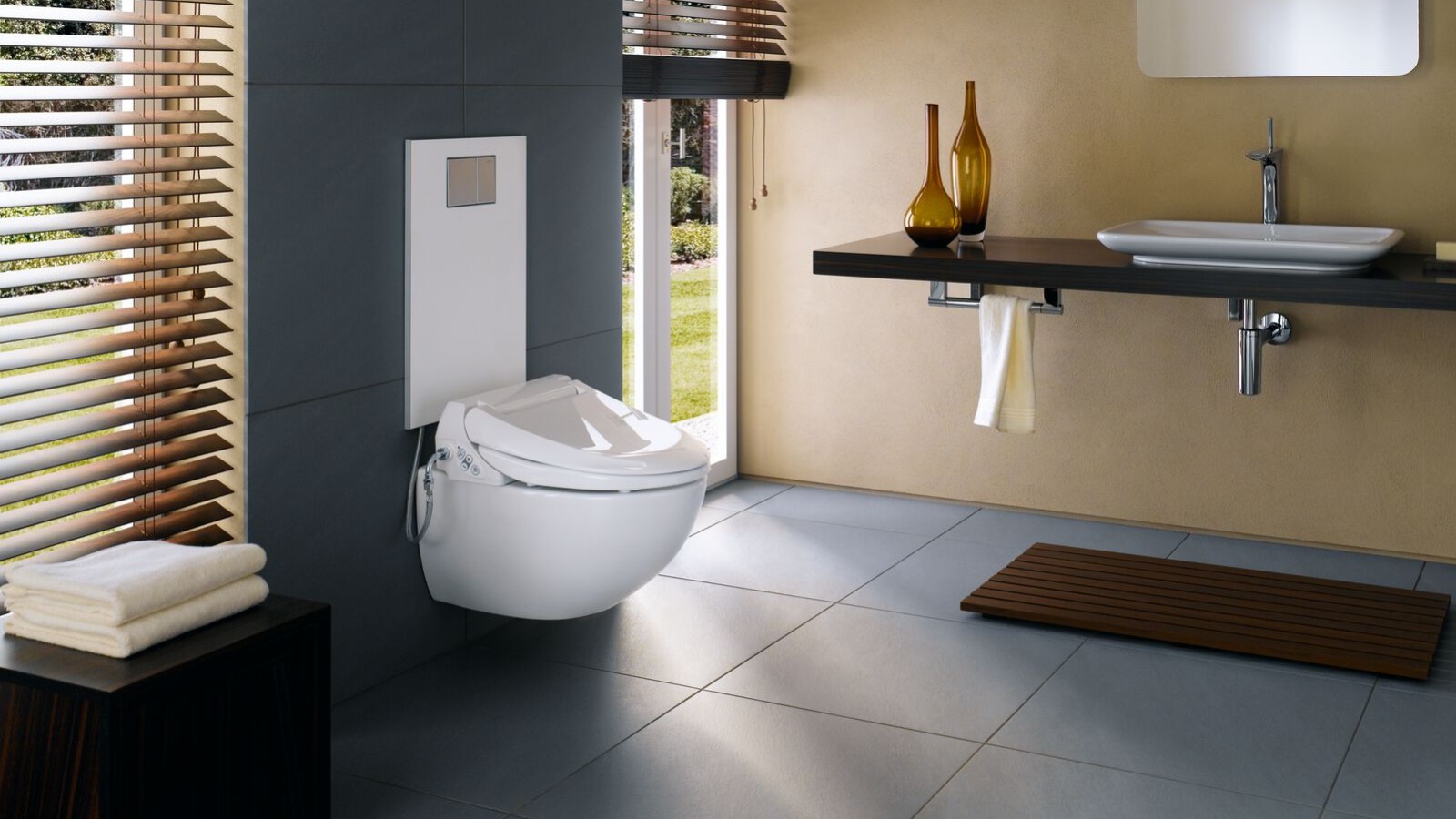 Geberit AquaClean 4000 med designafdækning Geberit AquaClean 4000 med designafdækning