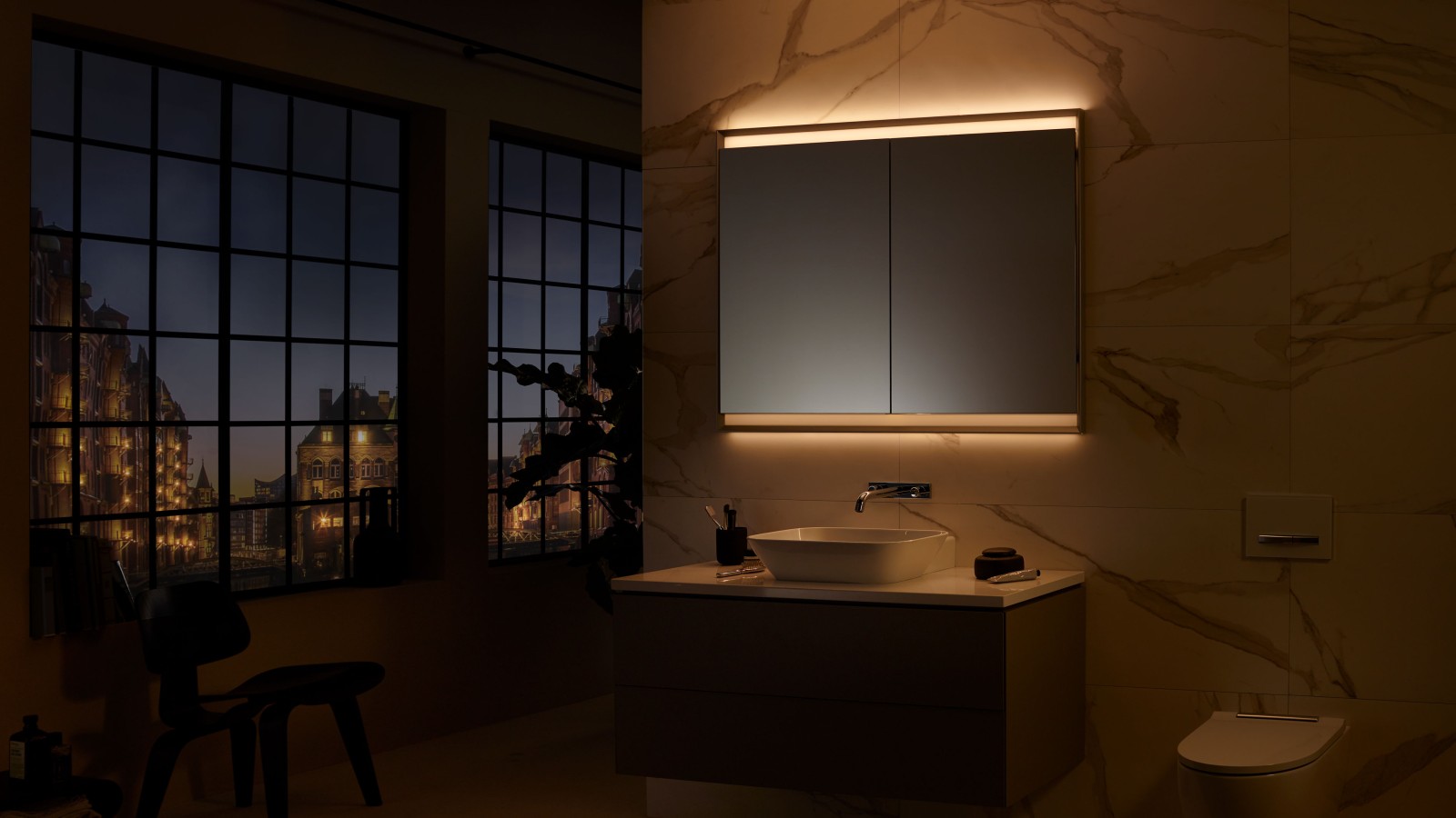 Geberit ONE spejlskab med ComfortLight (© Geberit) Geberit ONE spejlskab med ComfortLight (© Geberit)