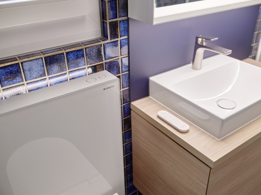 Monolith Plus-versionen tilbyder ekstra funktioner som LED-belysning og lugtudsugning (© Ben Huggler)