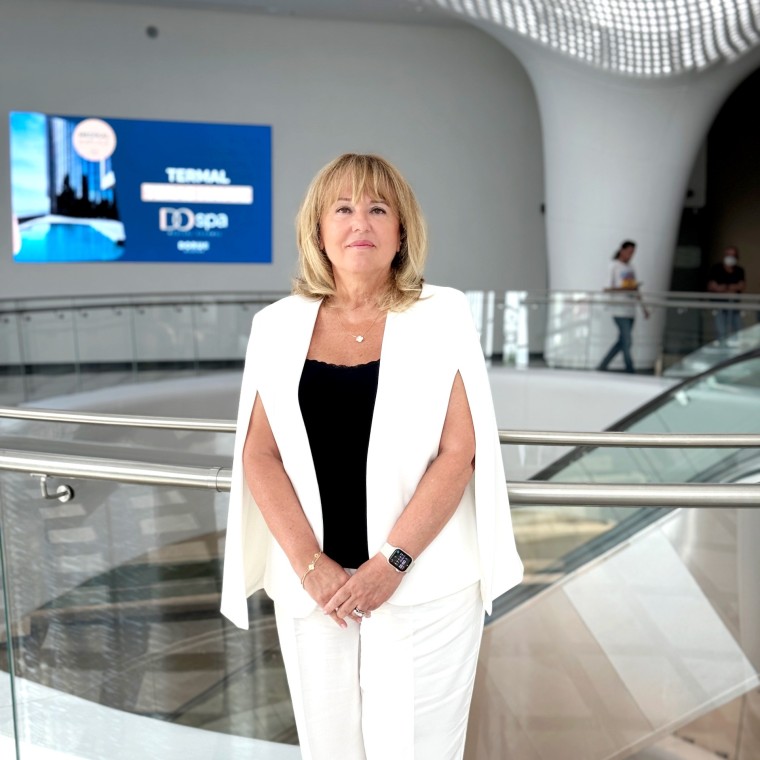 Prof. Dr. Zeynep Kahveci ønsker, at hendes patienter og personale skal føle sig godt tilpas.. (© Doruk Hospital)