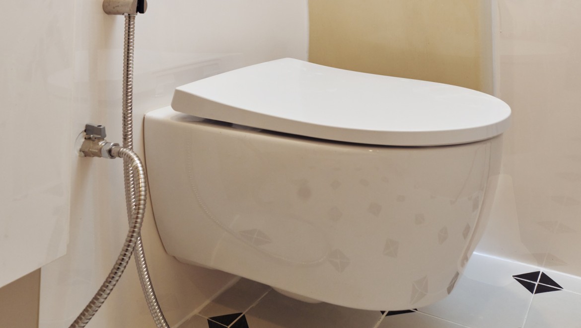 Vægmonteret Geberit iCon-toilet (© Watson Lau) Vægmonteret Geberit iCon-toilet (© Watson Lau)