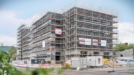AMF-logistikcenteret i Fellbach, Tyskland, under opførelsen AMF-logistikcenteret i Fellbach, Tyskland, under opførelsen