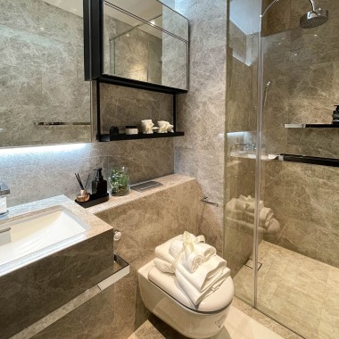 Gæstebadeværelse med masser af luksus (© Guocoland Limited)