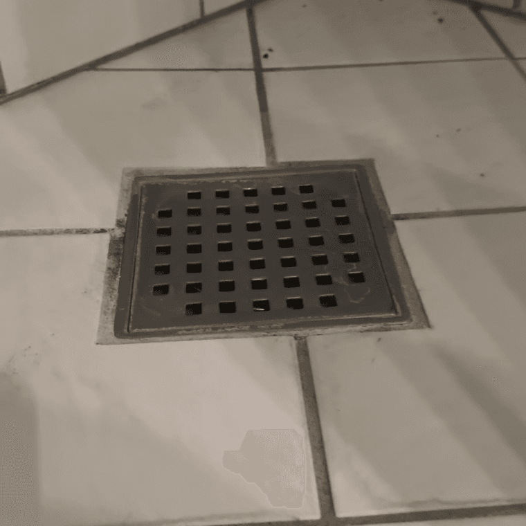 Før billede af afløb Før billede af afløb
