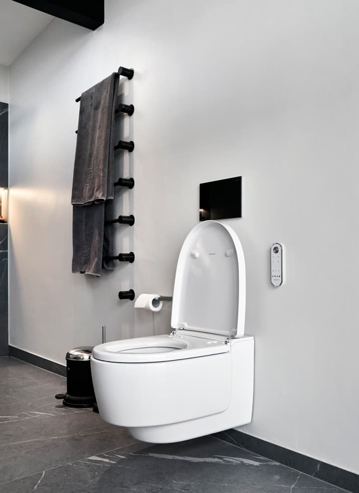 Geberit AquaClean douchetoilet Geberit AquaClean douchetoilet