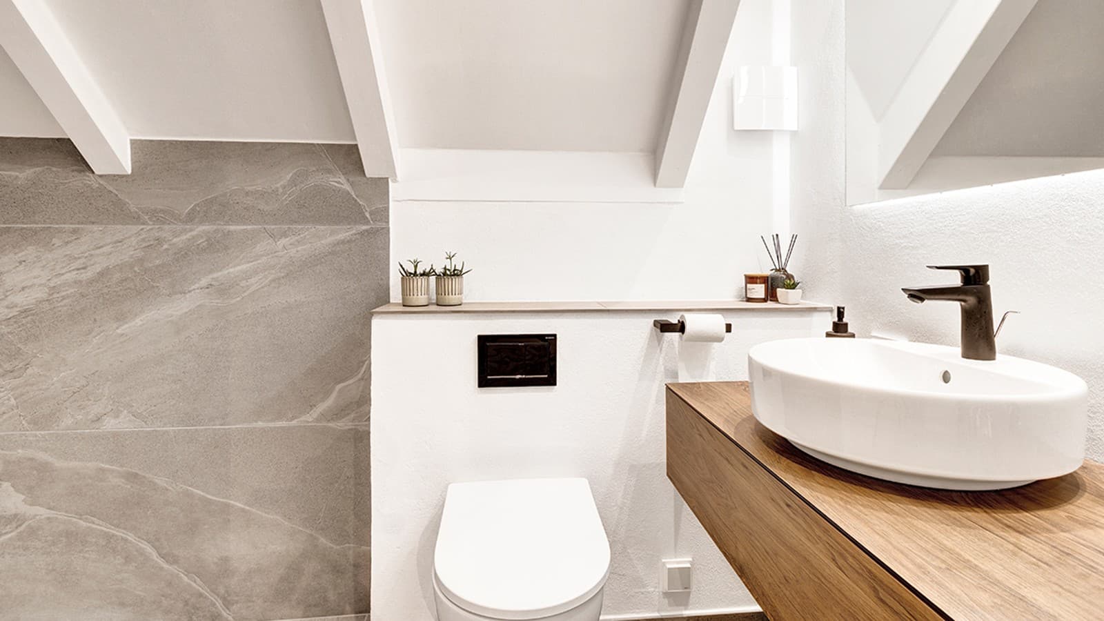 Sommerhus ved Blåvand med Geberit badeværelsesmøbler og toilet Sommerhus ved Blåvand med Geberit badeværelsesmøbler og toilet