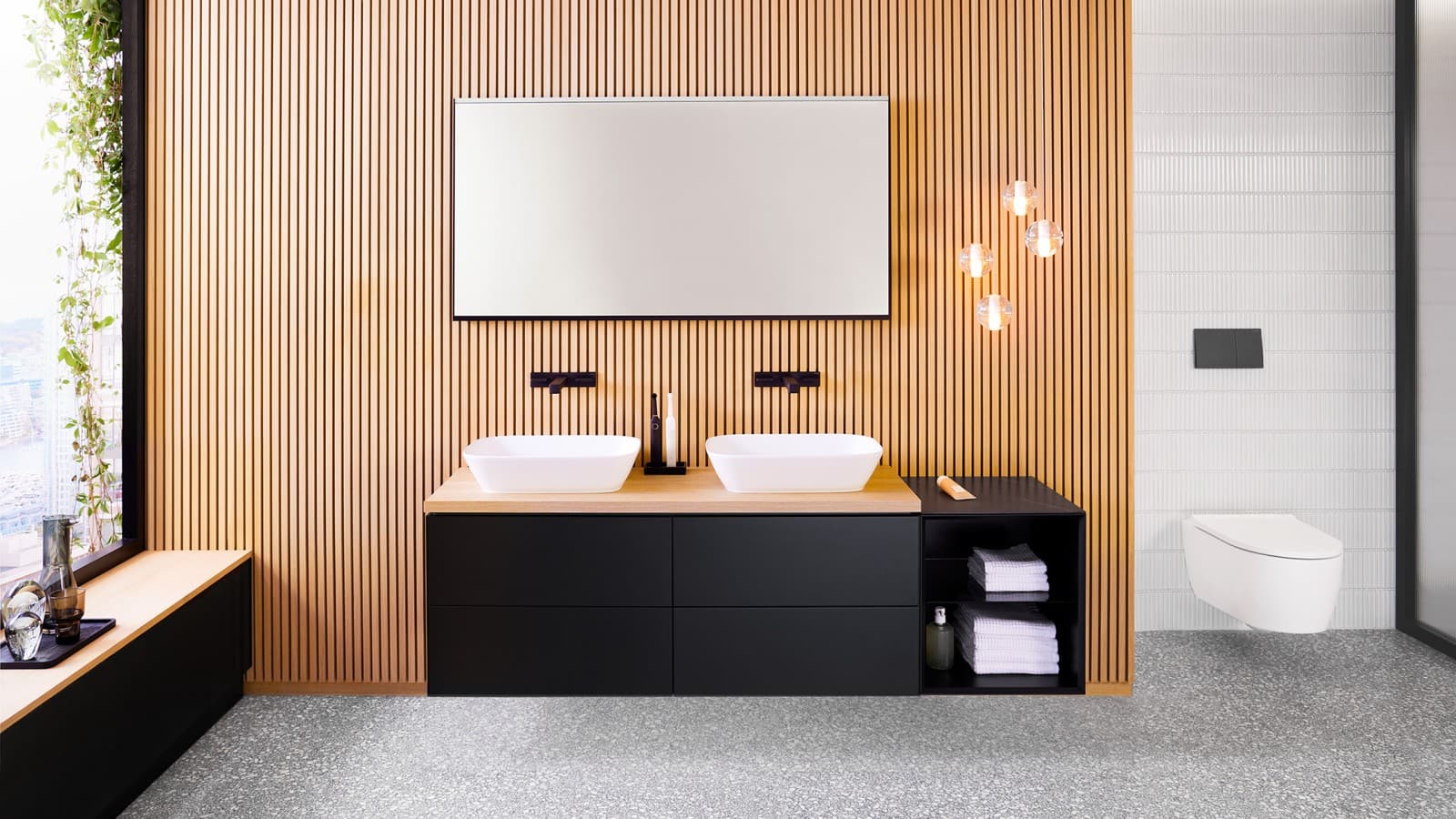 Geberit ONE badeværelse med bordstående håndvask (© Geberit) Geberit ONE badeværelse med bordstående håndvask (© Geberit)