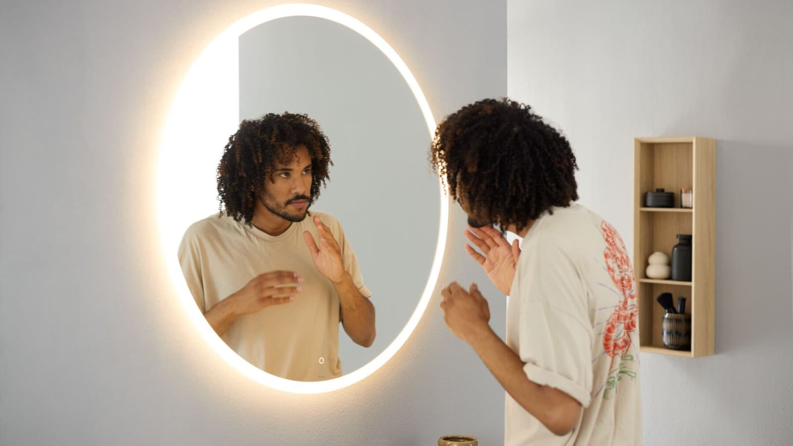 Option Round spejl 90 cm (© Geberit) Option Round spejl 90 cm (© Geberit)