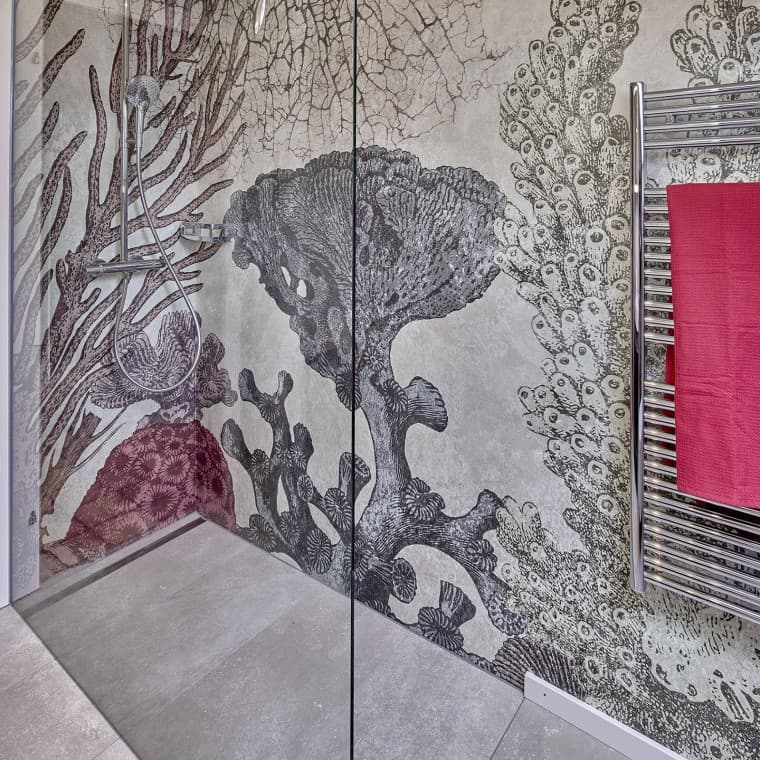 Bruseniche med CleanLine afløbsrende Bruseniche med CleanLine afløbsrende