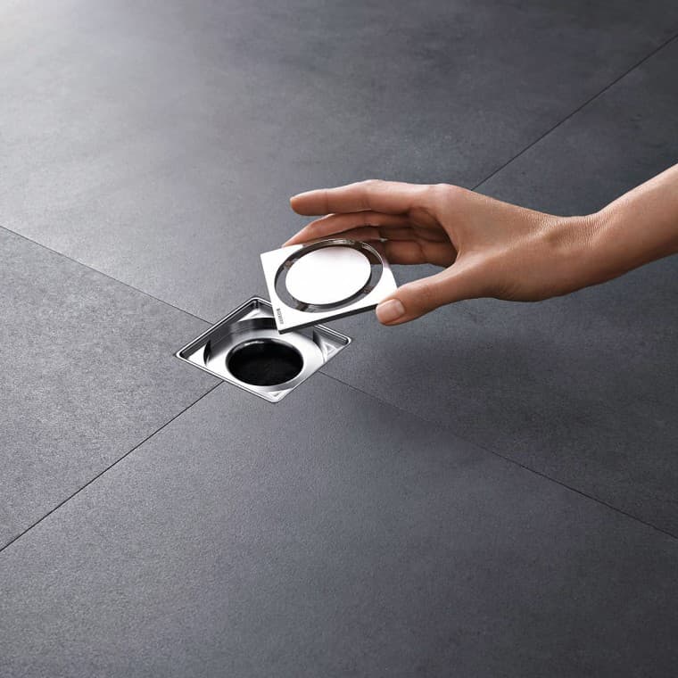 I gulvafløbene CleanPoint er hårsien gemt under dækslet. I gulvafløbene CleanPoint er hårsien gemt under dækslet.