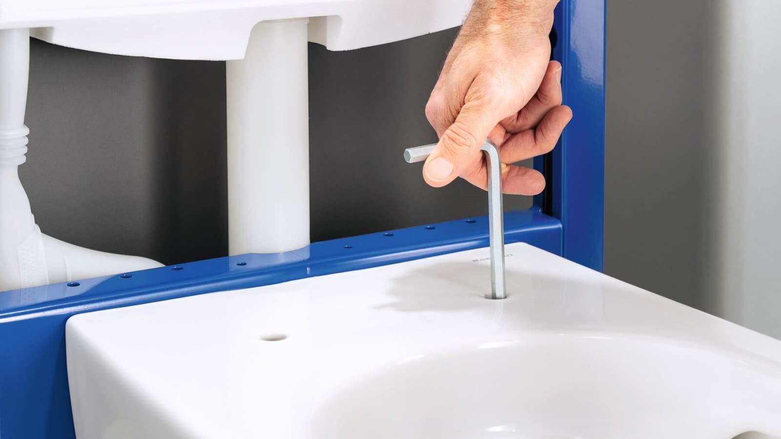 EFF3 fastgørelsesteknologien gør installationen simpel, hurtig og næsten værktøjsfri. EFF3 fastgørelsesteknologien gør installationen simpel, hurtig og næsten værktøjsfri.