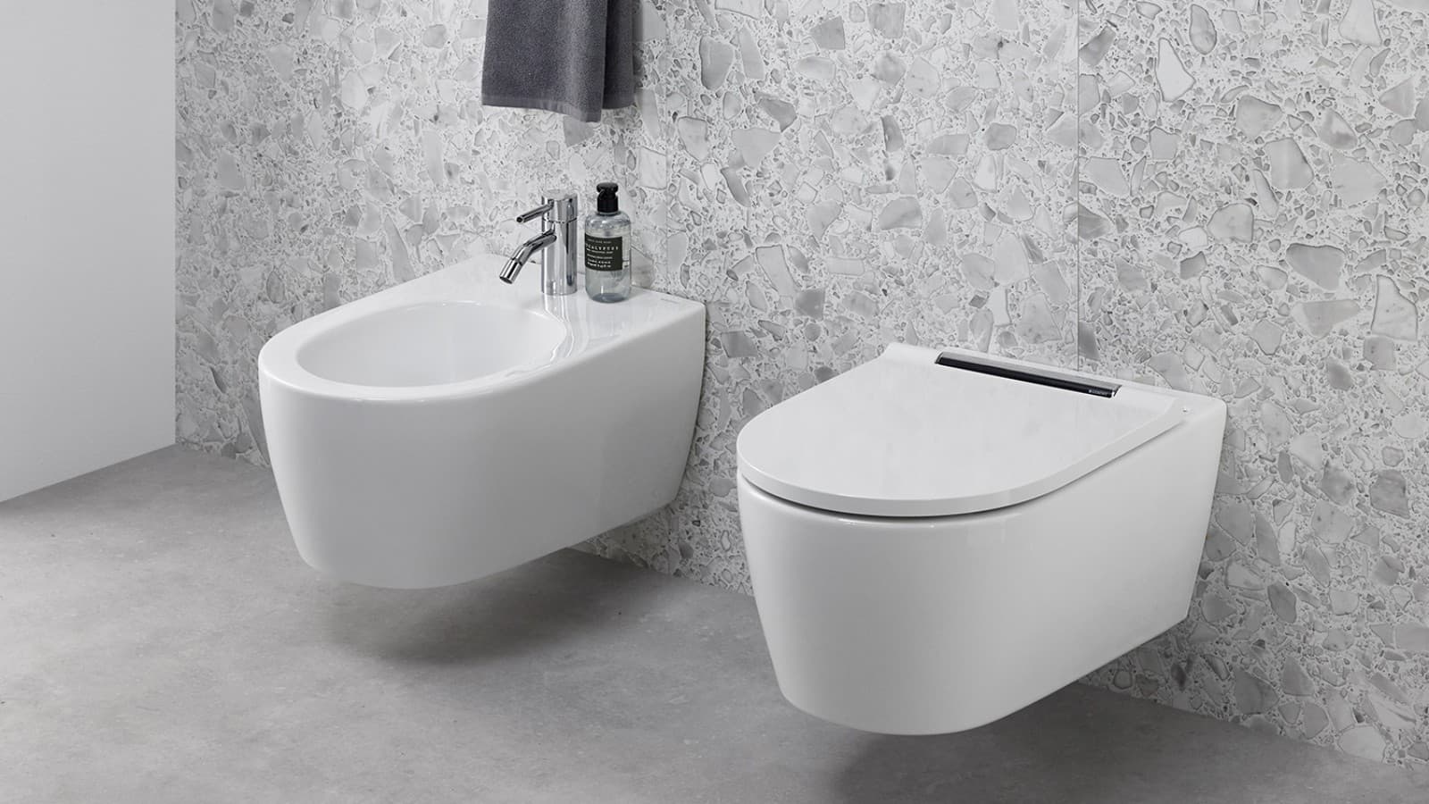 Geberit ONE bidet og AquaClean Sela douchetoilet Geberit ONE bidet og AquaClean Sela douchetoilet