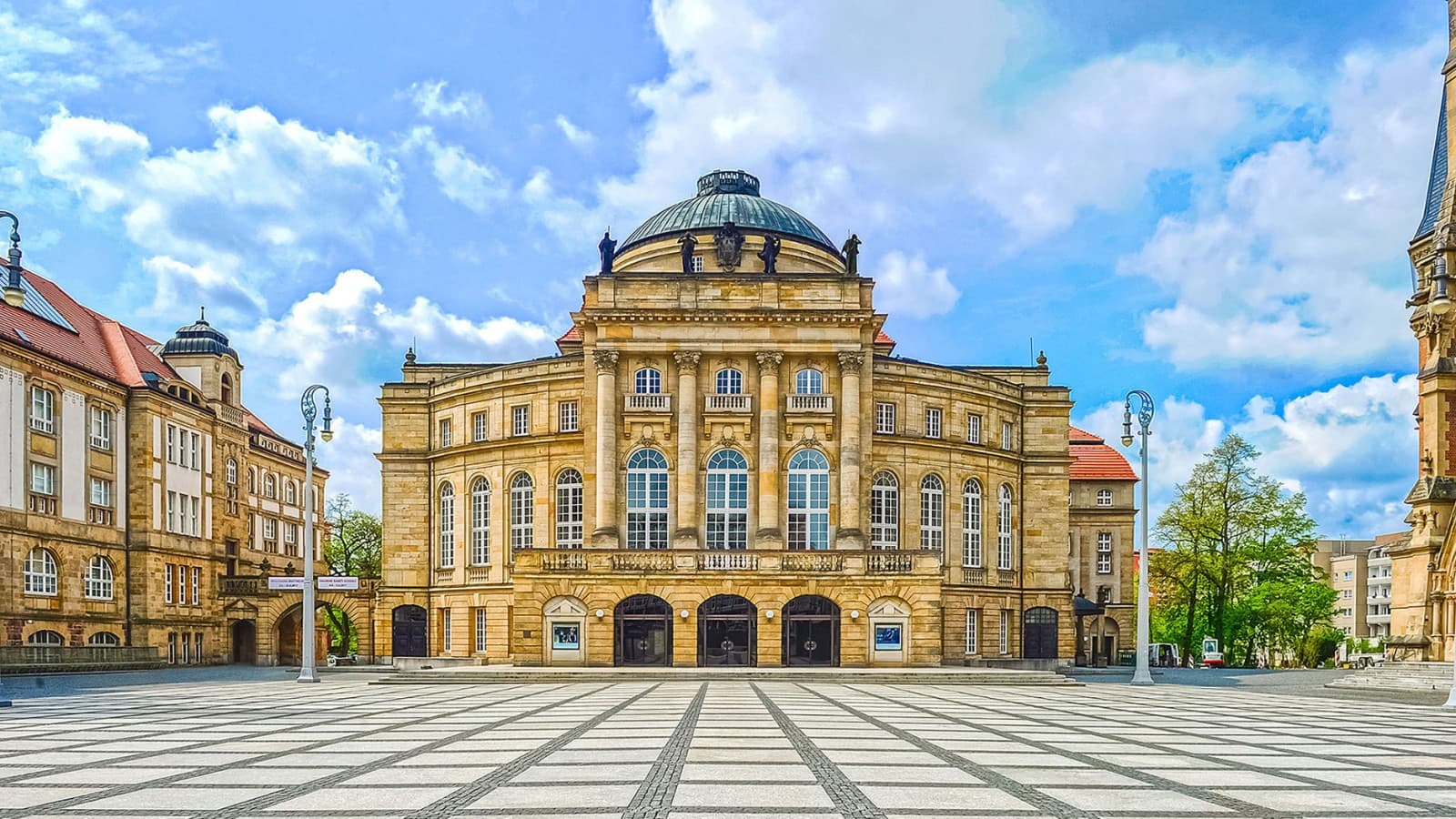 Chemnitz Opera (DE) (© Chemnitz Opera / Nasser Hashemi). Chemnitz Opera (DE) (© Chemnitz Opera / Nasser Hashemi).