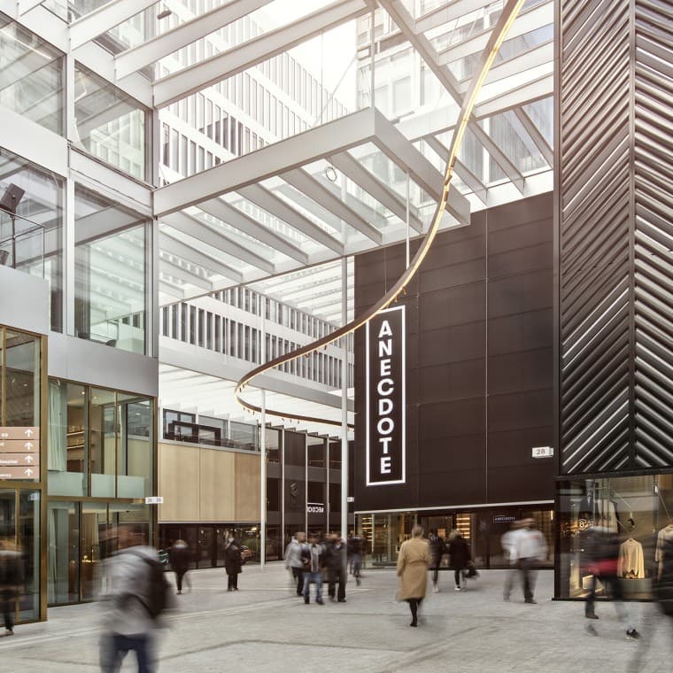 Inde i The Circle (© Flughafen Zürich AG) Inde i The Circle (© Flughafen Zürich AG)