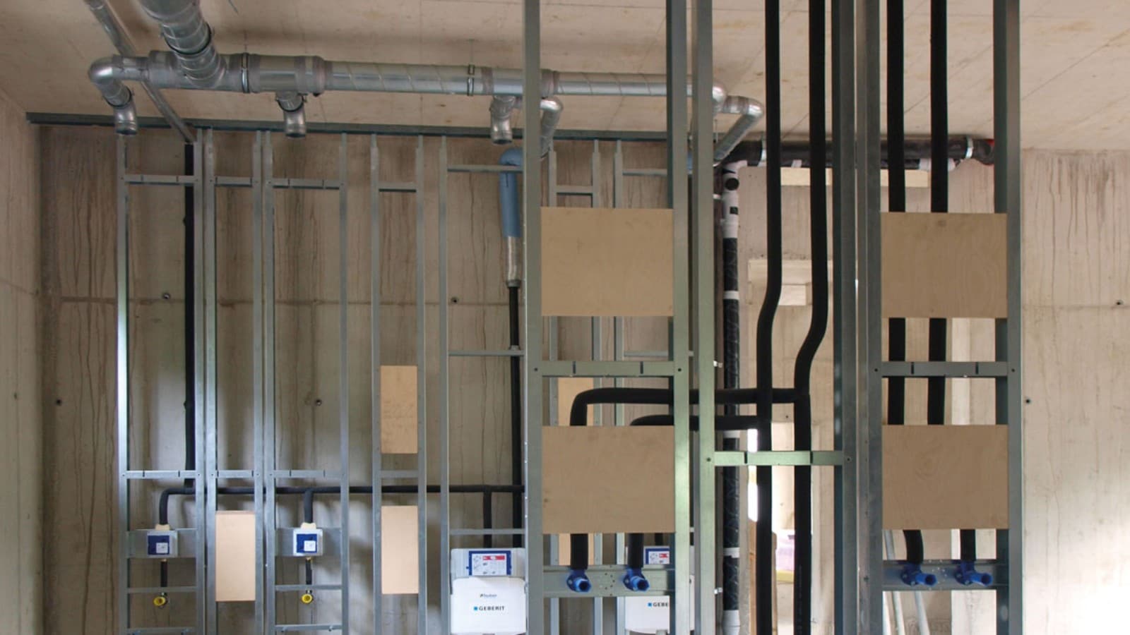 Få tagbrønde er nødvendigt - sså installationen kan gøres relativt enkel (© Soravia) Få tagbrønde er nødvendigt - sså installationen kan gøres relativt enkel (© Soravia)